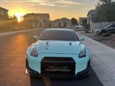 Used 2009 Nissan GT-R Premium image 3