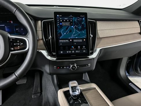 New 2026 Volvo XC90 B6 Plus w/ Protection Package Premier image 13