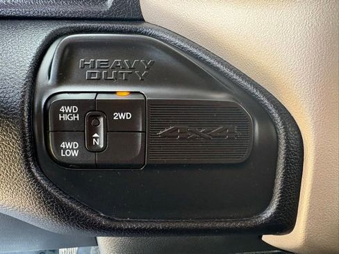 Used 2022 RAM 3500 Laramie w/ Chrome Appearance Group AWD/4WD image 15