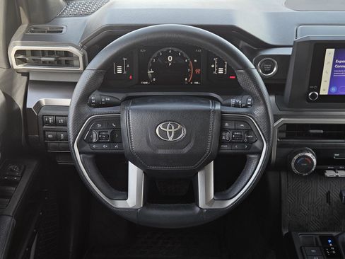 Used 2025 Toyota 4Runner SR5 image 13