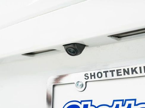 Used 2022 Toyota Corolla Cross LE image 9