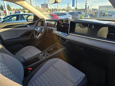 New 2026 Volkswagen Tiguan S image 32