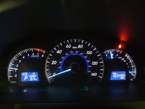 Used 2014 Toyota Camry XLE image 23