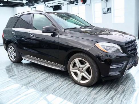 Used 2015 Mercedes-Benz ML 400 4MATIC image 3