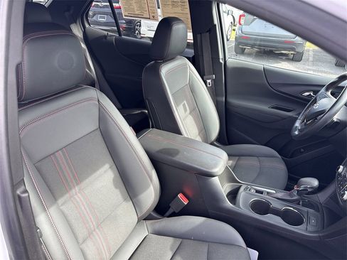 Used 2022 Chevrolet Equinox RS image 37