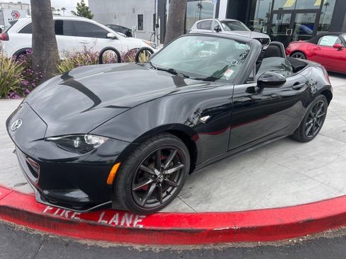 Used 2016 MAZDA MX-5 Miata Club RWD image 6