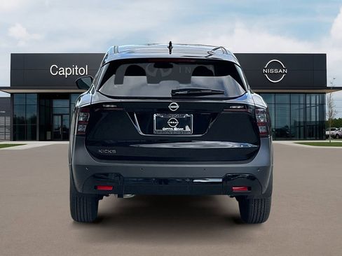 New 2025 Nissan Kicks SV w/ Illumination Package image 7