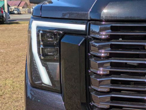 New 2025 GMC Sierra 2500 Denali Ultimate image 10