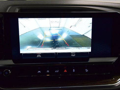 Used 2024 GMC Sierra 1500 Elevation image 25