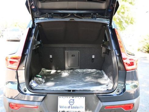 New 2026 Volvo XC40 B5 Ultra w/ Protection Package Premier AWD/4WD image 28