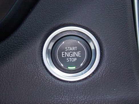 Used 2023 Cadillac XT4 Sport w/ Enhanced Visibility Package image 28