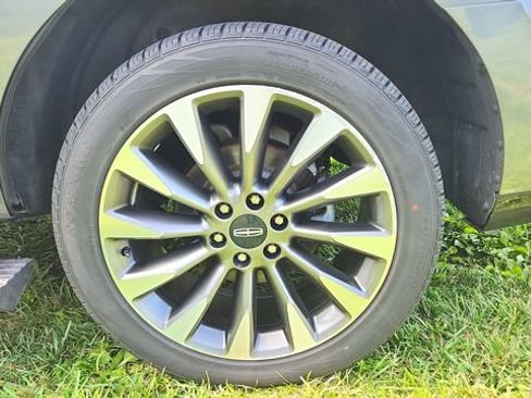 Used 2021 Lincoln Navigator Reserve AWD/4WD image 9