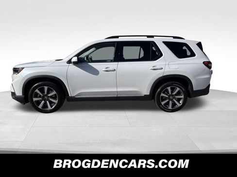 Used 2023 Honda Pilot Elite image 5