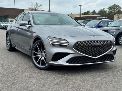 Used 2023 Genesis G70 2.0T image 1