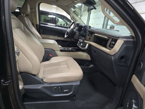 Used 2024 Ford Expedition Max Limited RWD image 10