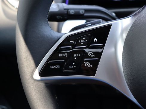 New 2025 Mercedes-Benz GLB 250 image 15