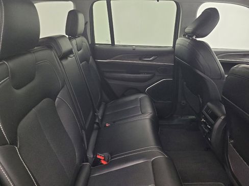 Used 2022 Jeep Grand Cherokee Limited 4xe w/ Luxury Tech Group II image 19