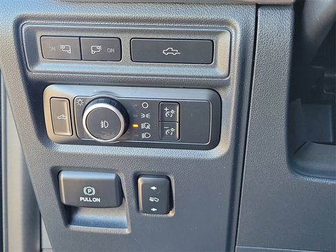 Used 2021 Ford F150 Lariat w/ Max Trailer Tow Package image 23