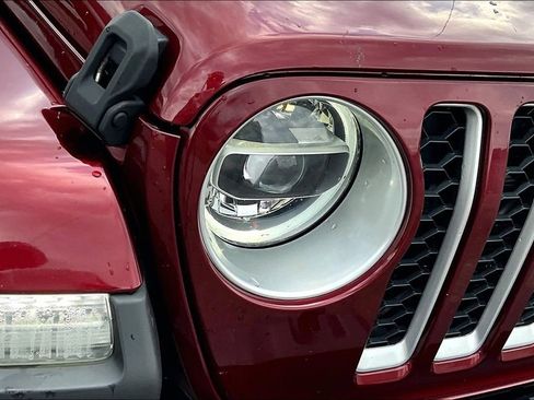 Used 2021 Jeep Gladiator Overland w/ Popular Equipment Package image 26