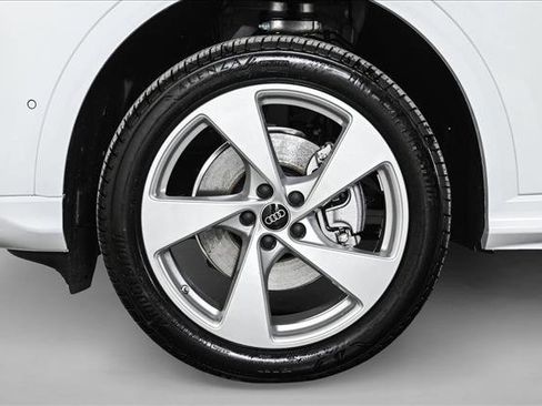 New 2025 Audi Q5 Premium Plus image 25