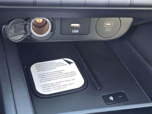 New 2026 Hyundai Elantra Limited FWD image 18