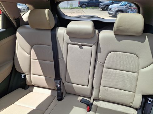 Used 2016 Hyundai Tucson Limited w/ Option Group 03 AWD/4WD image 18