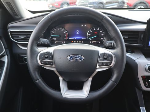 Used 2024 Ford Explorer XLT w/ Equipment Group 202A image 17