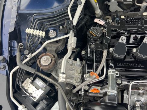 Used 2018 Honda Accord Touring image 42