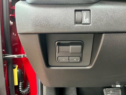 New 2026 GMC Canyon Elevation image 16