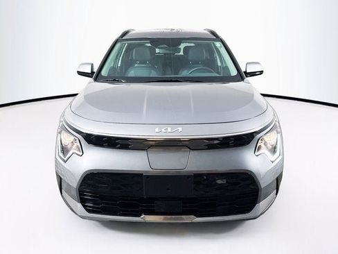 New 2025 Kia Niro Wind w/ Wind Preserve Package image 2