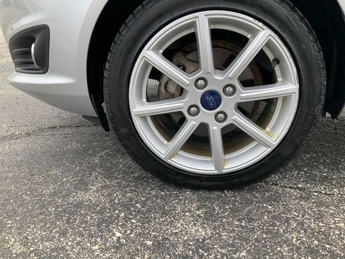 Used 2016 Ford Fiesta SE w/ Equipment Group 201A FWD image 10