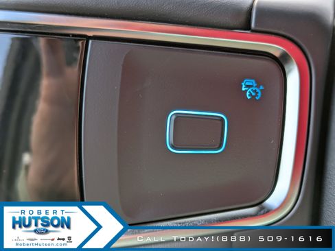 New 2025 Ford Expedition Platinum w/ Stealth Performance Package image 25