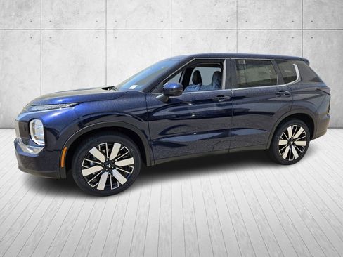 New 2026 Mitsubishi Outlander SE AWD/4WD image 3