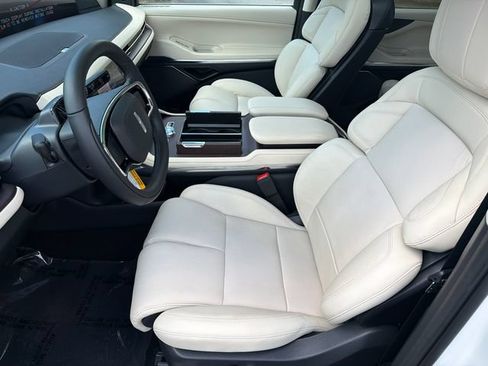 New 2027 Lincoln Navigator Reserve AWD/4WD image 10