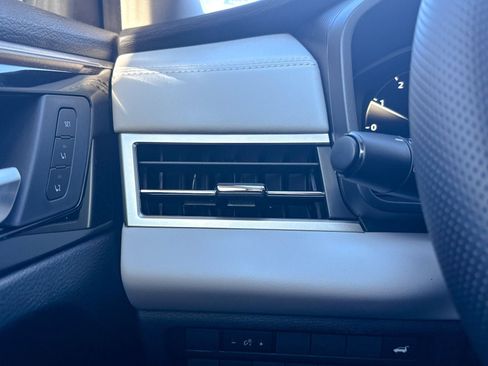 New 2025 Mitsubishi Outlander AWD image 44