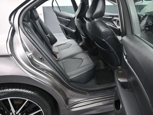 Used 2021 Toyota Camry SE image 23