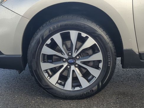 Used 2017 Subaru Outback 2.5i Limited image 13