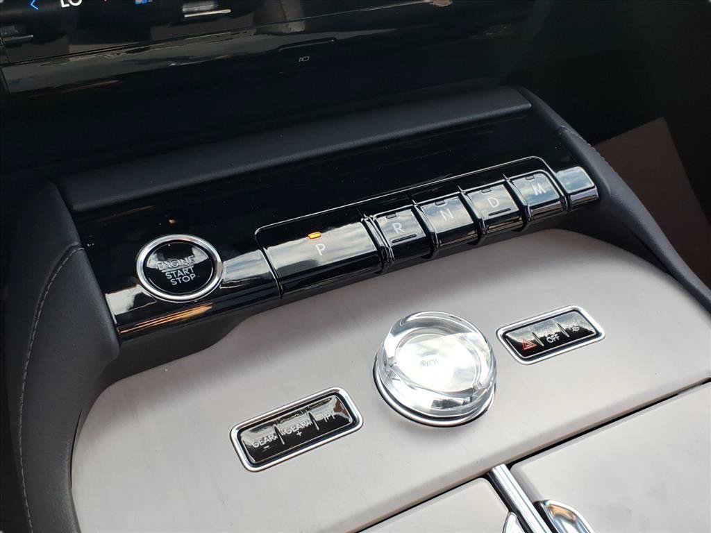 New 2025 Lincoln Navigator Reserve w/ Jet Appearance Package AWD/4WD image 23