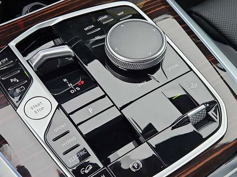 New 2026 BMW X5 xDrive50e w/ M Sport Package image 28