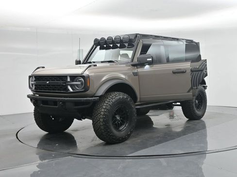New 2025 Ford Bronco Badlands image 35