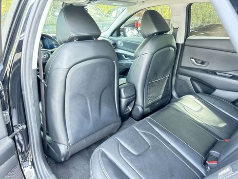Used 2024 Hyundai Elantra Limited FWD image 12