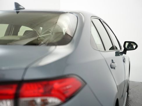 Used 2020 Toyota Corolla LE image 56