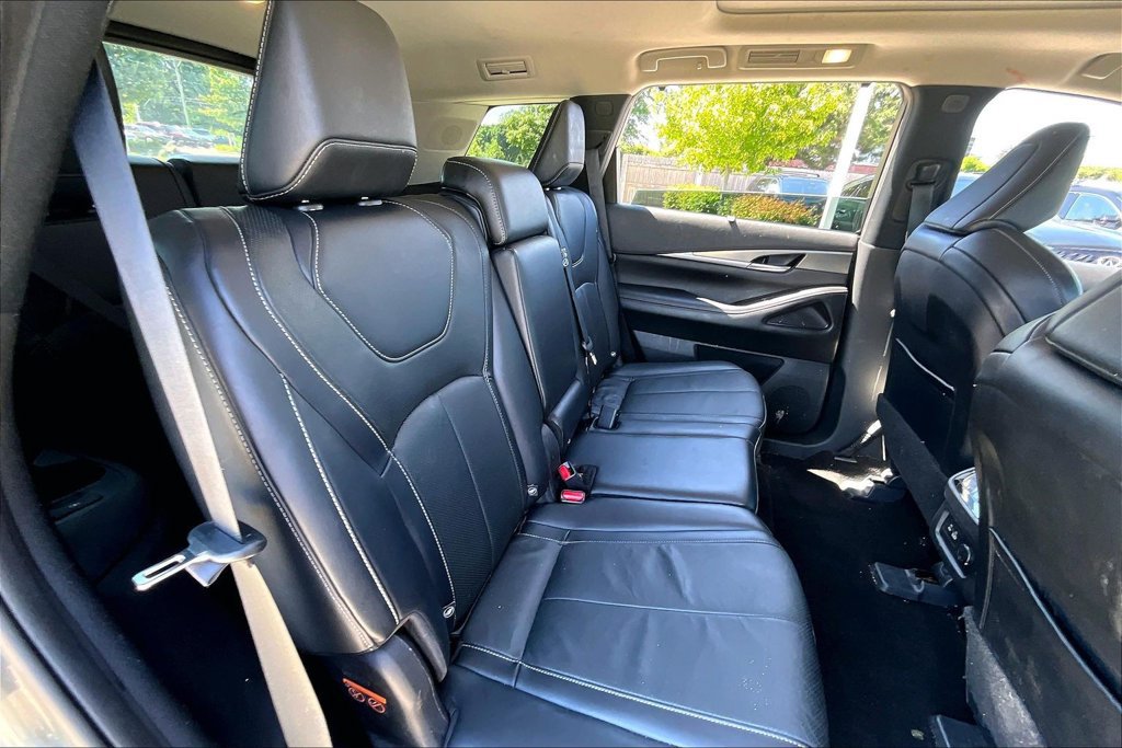 Certified 2023 INFINITI QX60 Luxe w/ Cargo Package AWD/4WD image 30