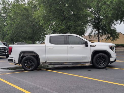 Used 2023 GMC Sierra 1500 Elevation RWD image 7