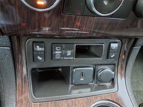 Used 2015 Chevrolet Traverse LT w/ Style and Technology Package image 21