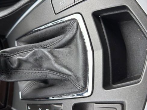 Used 2011 Cadillac SRX Luxury image 13