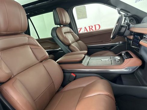 New 2025 Lincoln Navigator Reserve image 20