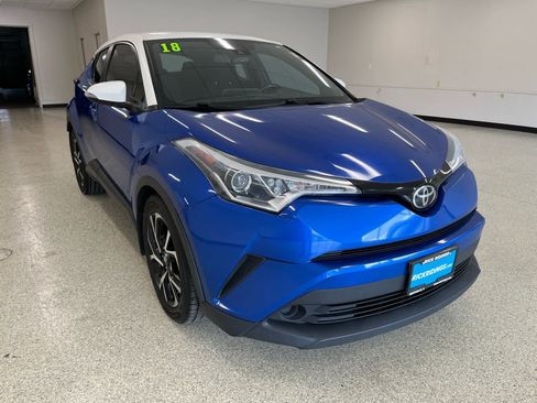 Used 2018 Toyota C-HR XLE image 3