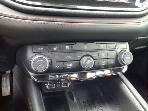 Used 2025 Dodge Durango R/T AWD/4WD image 12