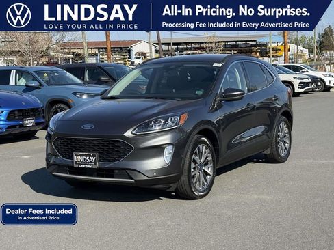 Used 2020 Ford Escape Titanium AWD/4WD image 4